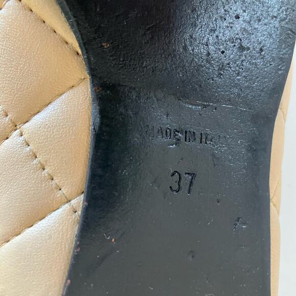 Chanel Quilted Leather Flats Size 37 Beige Black Almond Cap Toe Classic Luxury - Picture 5 of 12